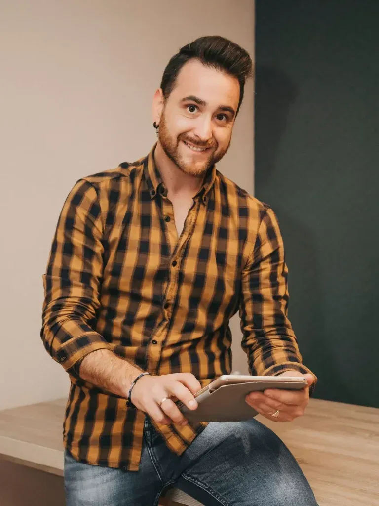 marco-1920x2560-1-768x1024-1920w